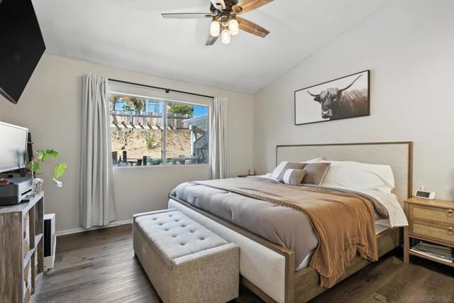 23886 Red Clover Cir, Murrieta CA: https://media.crmls.org/mediaz/f6adbff8-352a-4d5a-8b9b-b50880b051dc.jpg