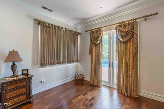 3007 Springbank Court, Bakersfield CA: https://media.crmls.org/mediaz/f6add5d3-249e-4848-a4f4-ec3dbe73fd71.jpg