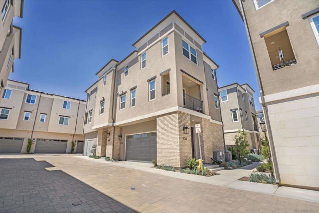 1221 Sunrise View, San Marcos CA: https://media.crmls.org/mediaz/f6adea8d-c646-4b49-833c-aa7df3b04d32.jpg