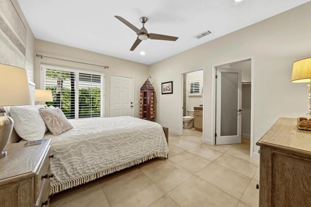 134 E Kavenish Drive, Rancho Mirage CA: https://media.crmls.org/mediaz/f6ae2a66-ac5d-47e6-9b39-23602fa7f297.jpg