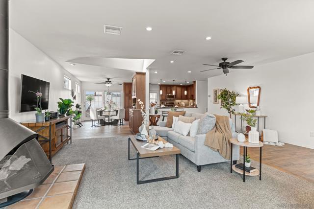 1426 Morenci St, San Diego CA: https://media.crmls.org/mediaz/f6ae5962-f16a-4713-a27b-990f8672102c.jpg