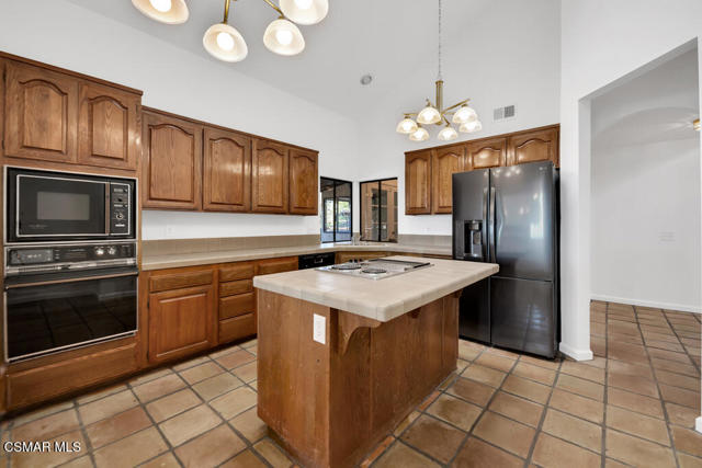 751 Wildwood Avenue, Thousand Oaks CA: https://media.crmls.org/mediaz/f6aed325-30a2-45bc-81d3-6c685a77d7d8.jpg