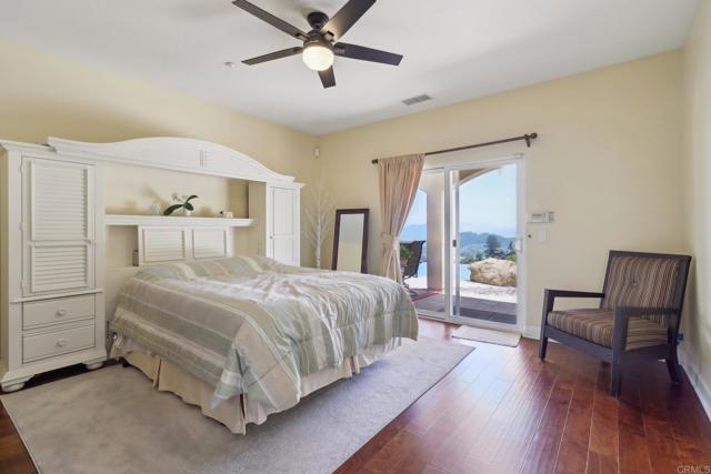 944 Rainbow Crest Road, Fallbrook CA: https://media.crmls.org/mediaz/f6aeed98-ec96-442a-a9e7-53c80e2c7976.jpg