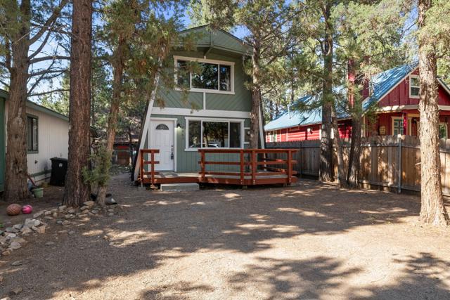 2063 10th Lane, Big Bear CA: https://media.crmls.org/mediaz/f6b10bac-d213-4f38-86b6-bf6cba8114f2.jpg