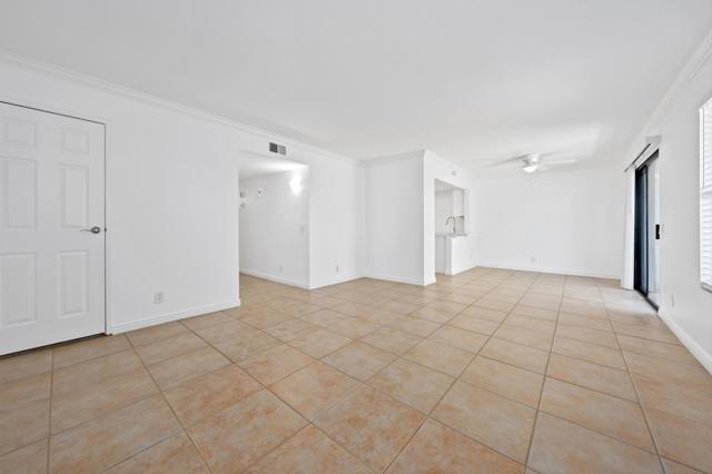 Image 6 of 35 For 43376 Cook St  220