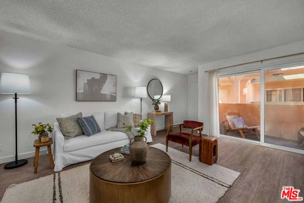 914 Lincoln Boulevard Unit 202