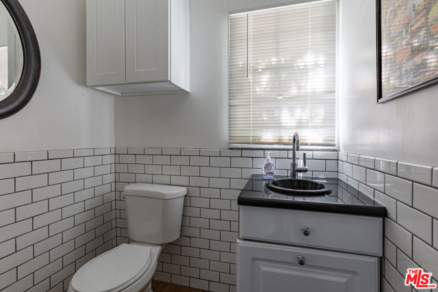 9660 W Olympic Boulevard, Beverly Hills CA: https://media.crmls.org/mediaz/f6b206a6-dd5d-4f25-ae87-157b2d9e6a26.jpg