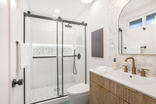 Detail Gallery Image 20 of 34 For 3810 Sierra Morena Ave, Carlsbad,  CA 92010 - 3 Beds | 3/1 Baths