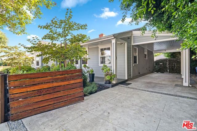 5618 Saint Clair Avenue photo 4