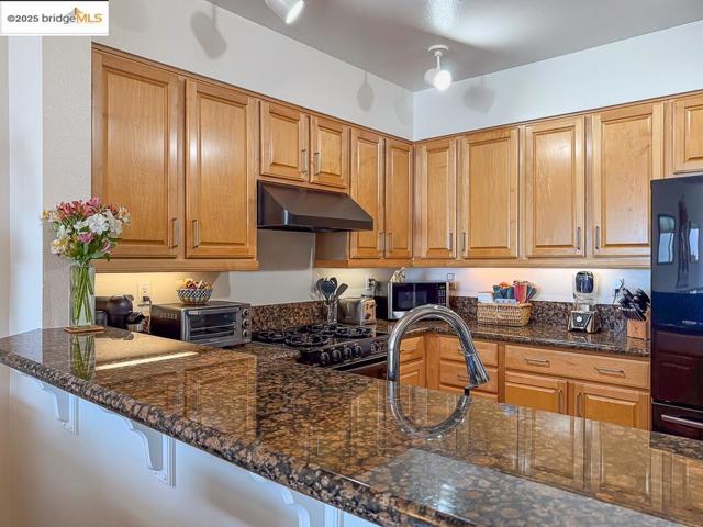 1400 Pinnacle Ct, Richmond CA: https://media.crmls.org/mediaz/f6b3df1b-ec4c-4179-ba18-85a91a084883.jpg