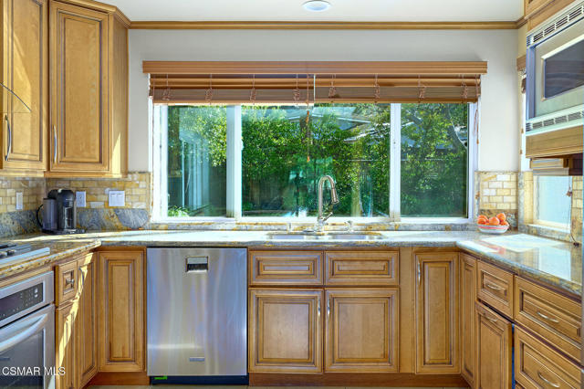 1568 Aspenwall Road, Westlake Village CA: https://media.crmls.org/mediaz/f6b616b0-d666-466f-991a-dbc1ae4e813a.jpg
