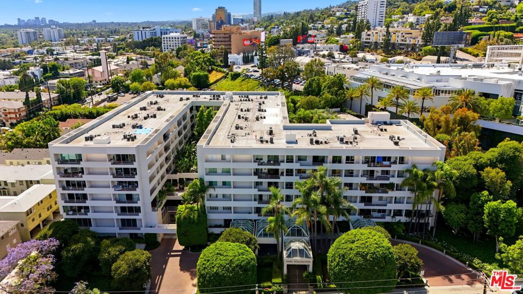 1131 Alta Loma Road #326