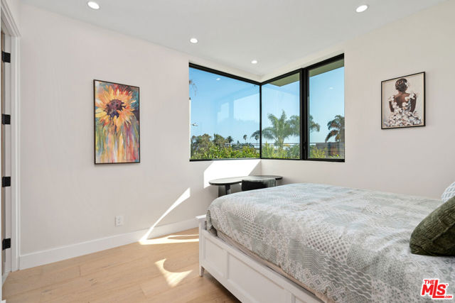 4 Bed Home for Sale in Venice, California