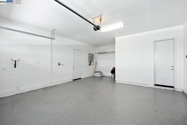 8360 Marine Way, Newark CA: https://media.crmls.org/mediaz/f6b6704d-9886-4394-844e-cf7e73b397d4.jpg