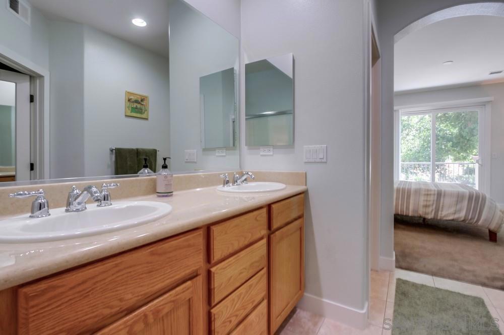 MLS #250026575SD img 26