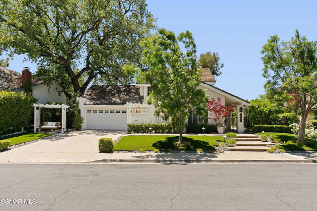 1984 Nettlebrook Street, Westlake Village CA: https://media.crmls.org/mediaz/f6b92ffd-a0dc-4a44-9b19-ed9b8946a1b4.jpg