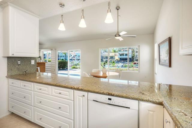 Detail Gallery Image 15 of 34 For 4619 Park Dr, Carlsbad,  CA 92008 - 2 Beds | 2 Baths