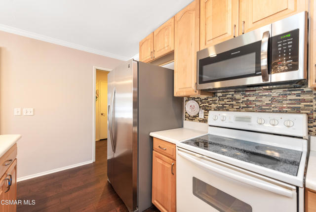 1122 Canterford Circle, Westlake Village CA: https://media.crmls.org/mediaz/f6bc11b3-e7b0-4541-bca5-49c60474b63a.jpg