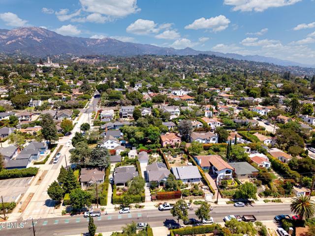 2228 Chapala Street, Santa Barbara CA: https://media.crmls.org/mediaz/f6bd2991-b14b-42eb-8eaf-c5cbb0ce5b77.jpg