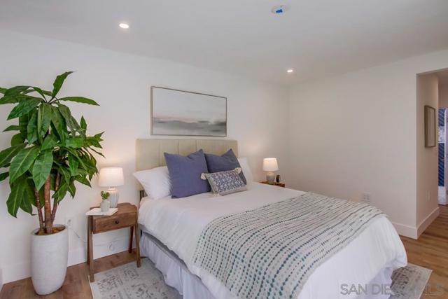 3987 Dalles Ave, San Diego CA: https://media.crmls.org/mediaz/f6bd5c08-72e5-471b-a020-d32508bc0019.jpg