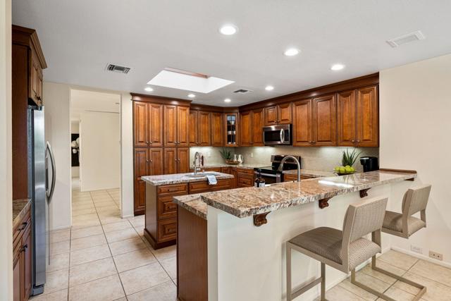 Image 15 of 60 For 6 Stanford Drive