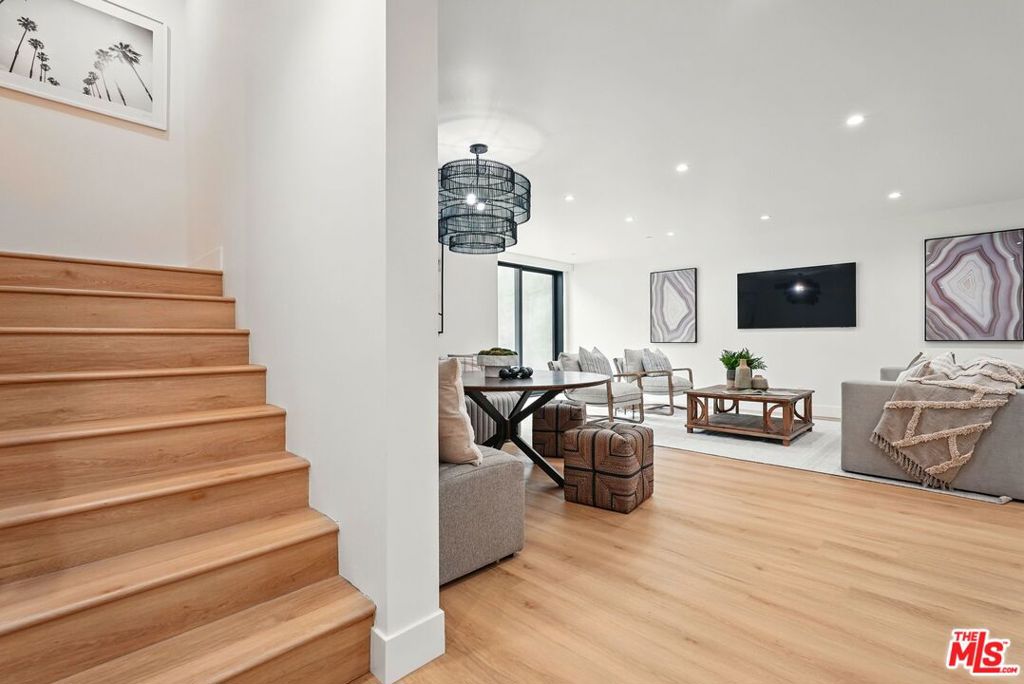 1/2 N Beverly Glen Boulevard