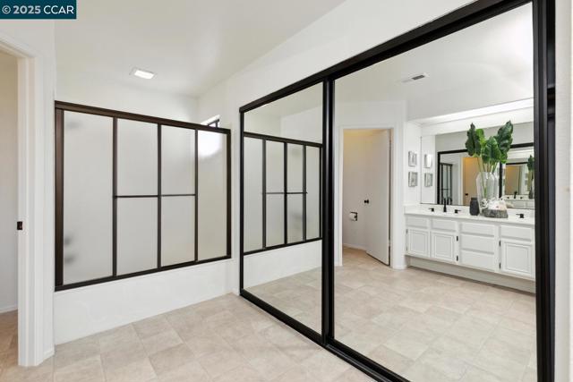 23 Shepardson Ln, Alameda CA: https://media.crmls.org/mediaz/f6bf1f49-bbe6-4f1d-b0f5-5c2ede5e4fcc.jpg