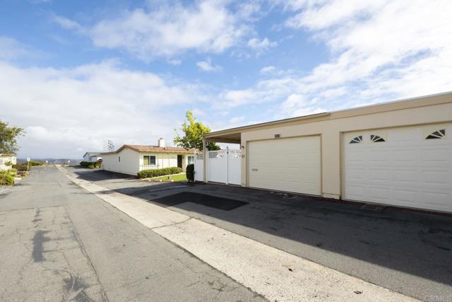 3902 Vista Campana N, Oceanside CA: https://media.crmls.org/mediaz/f6bf8643-403c-4460-a9ad-6f7ed318214b.jpg