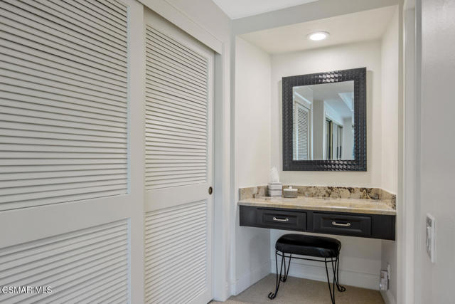 3901 Via Verde, Thousand Oaks CA: https://media.crmls.org/mediaz/f6bf9207-ba5b-4761-8305-0493aac58761.jpg