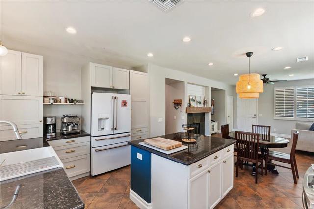 14-Kitchen