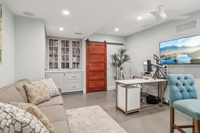 4472 Hortensia St, San Diego CA: https://media.crmls.org/mediaz/f6c0b62b-dea7-438f-bf78-9aecab002e65.jpg