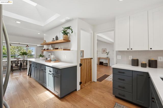 1270 Queens Rd, Berkeley CA: https://media.crmls.org/mediaz/f6c0f13f-4623-499a-9cc0-f2d460ba8716.jpg
