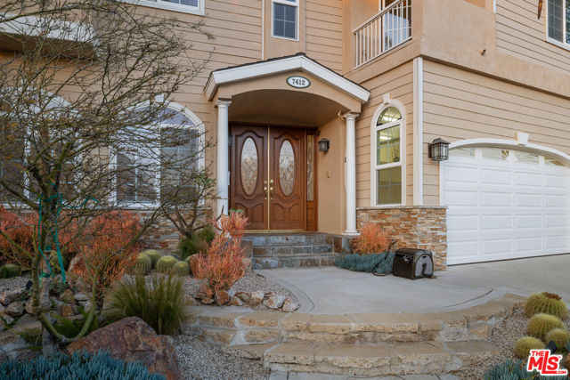 7412 Denrock Avenue, Los Angeles CA: https://media.crmls.org/mediaz/f6c15c35-0ec7-4b55-b8ab-9eeca0c918f7.jpg
