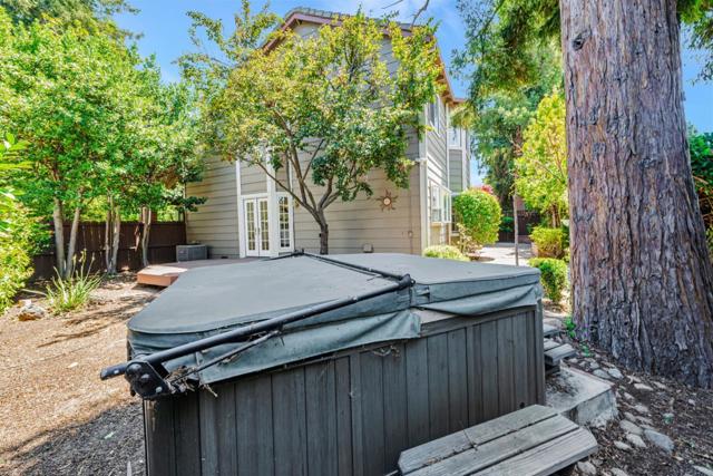 100 Danbury Lane, Redwood City CA: https://media.crmls.org/mediaz/f6c165d0-b346-49a2-b32f-a88a3bf8e88d.jpg