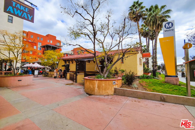 Dining Near Metro Stop