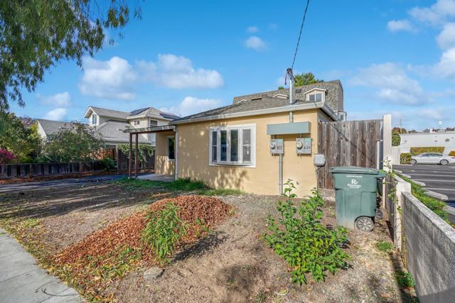 820 Jackson Street, Mountain View CA: https://media.crmls.org/mediaz/f6c1fd72-8394-408b-8497-e880b0648ca6.jpg