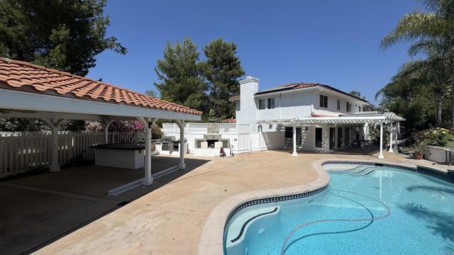 15696 Oakstand Road, Poway CA: https://media.crmls.org/mediaz/f6c3778f-5d32-474d-8299-60648bba889c.jpg