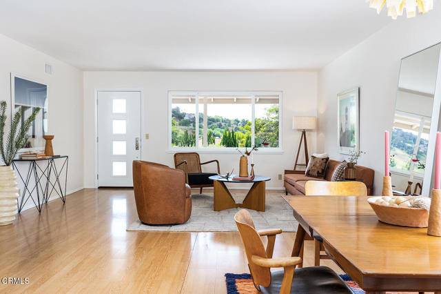 Detail Gallery Image 12 of 29 For 3663 Roderick Rd, Los Angeles,  CA 90065 - 3 Beds | 2 Baths