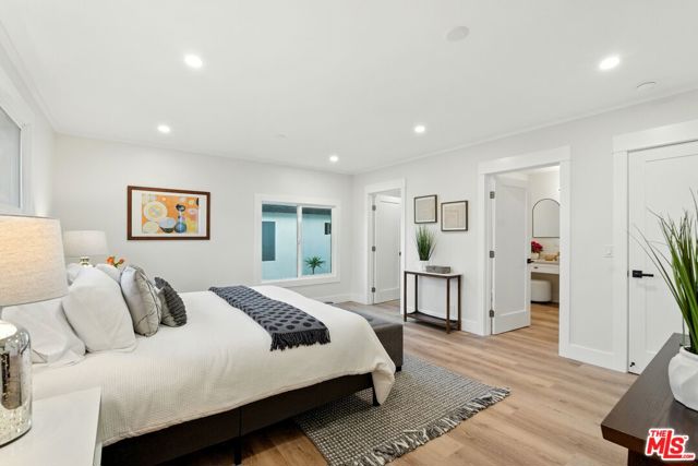 4340 2nd Avenue, Los Angeles CA: https://media.crmls.org/mediaz/f6c41267-3a4e-44bf-b75d-bea01ee8175f.jpg