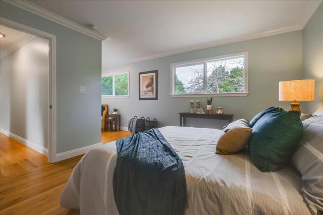 621 Monterey Avenue, Capitola CA: https://media.crmls.org/mediaz/f6c5e351-6fbc-4665-bd4d-0e8a508578ab.jpg