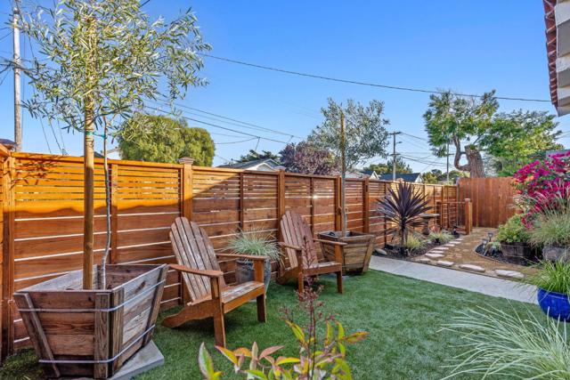 37 Portola Avenue, Monterey CA: https://media.crmls.org/mediaz/f6c719f8-af6f-4071-975e-f7b8d0f73862.jpg
