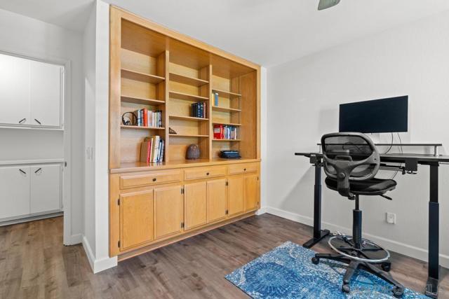 17109 Cloudcroft Dr, Poway CA: https://media.crmls.org/mediaz/f6c7414f-2e2b-420e-b5e8-8830b4e630bc.jpg
