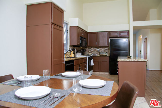 8506 Blue Heron Drive, Bakersfield CA: https://media.crmls.org/mediaz/f6c79775-9240-47f3-aaba-d3e6dbc60442.jpg