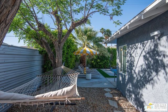3784 E Calle San Raphael, Palm Springs CA: https://media.crmls.org/mediaz/f6c7ce17-4c7d-4180-a0e0-f63e5ef05bd5.jpg