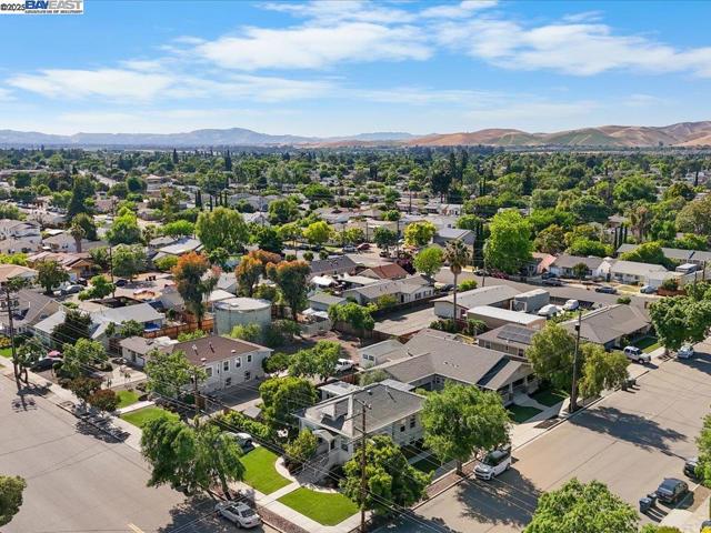 741 N N St, Livermore CA: https://media.crmls.org/mediaz/f6c7f8a6-ca39-42cf-bd91-c1ad841d7d32.jpg