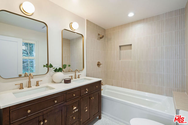 4405 Springdale Drive, Los Angeles CA: https://media.crmls.org/mediaz/f6c838a9-3d04-4f18-9478-832b2f6d2879.jpg