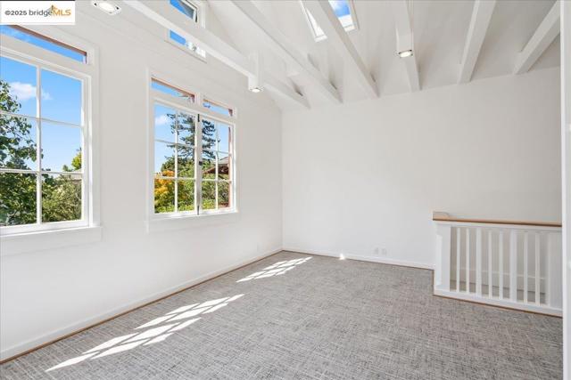 1912 Virginia St, Berkeley CA: https://media.crmls.org/mediaz/f6c8c782-46a5-4a9e-a120-00c4c7a8ba31.jpg