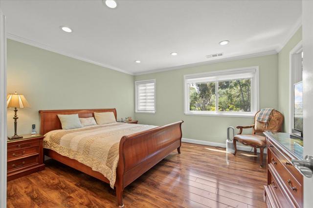 105 Calle Nivel, Los Gatos CA: https://media.crmls.org/mediaz/f6ca28ee-18d0-441c-9972-a354f7ec403b.jpg