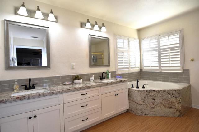3611 Apple Blossom Lane, Turlock CA: https://media.crmls.org/mediaz/f6ca5eb5-5fbd-4fd3-bfe1-d38a6267c05c.jpg