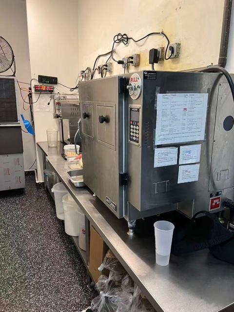 1081 1081 B Street, Hayward CA: https://media.crmls.org/mediaz/f6cb5485-b4ac-4ee1-a74c-46d150a0af8d.jpg